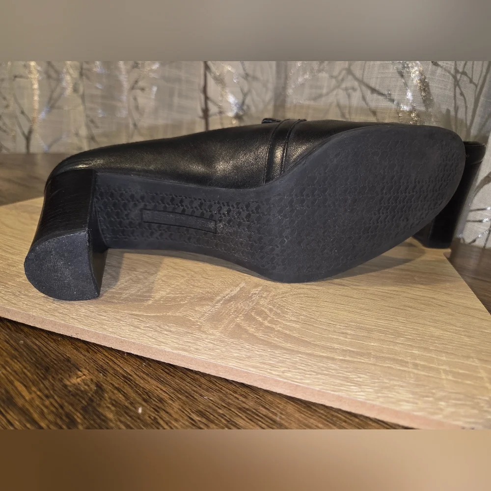 Etienne Aigner Black Women's Mules - Picture 8 of 10